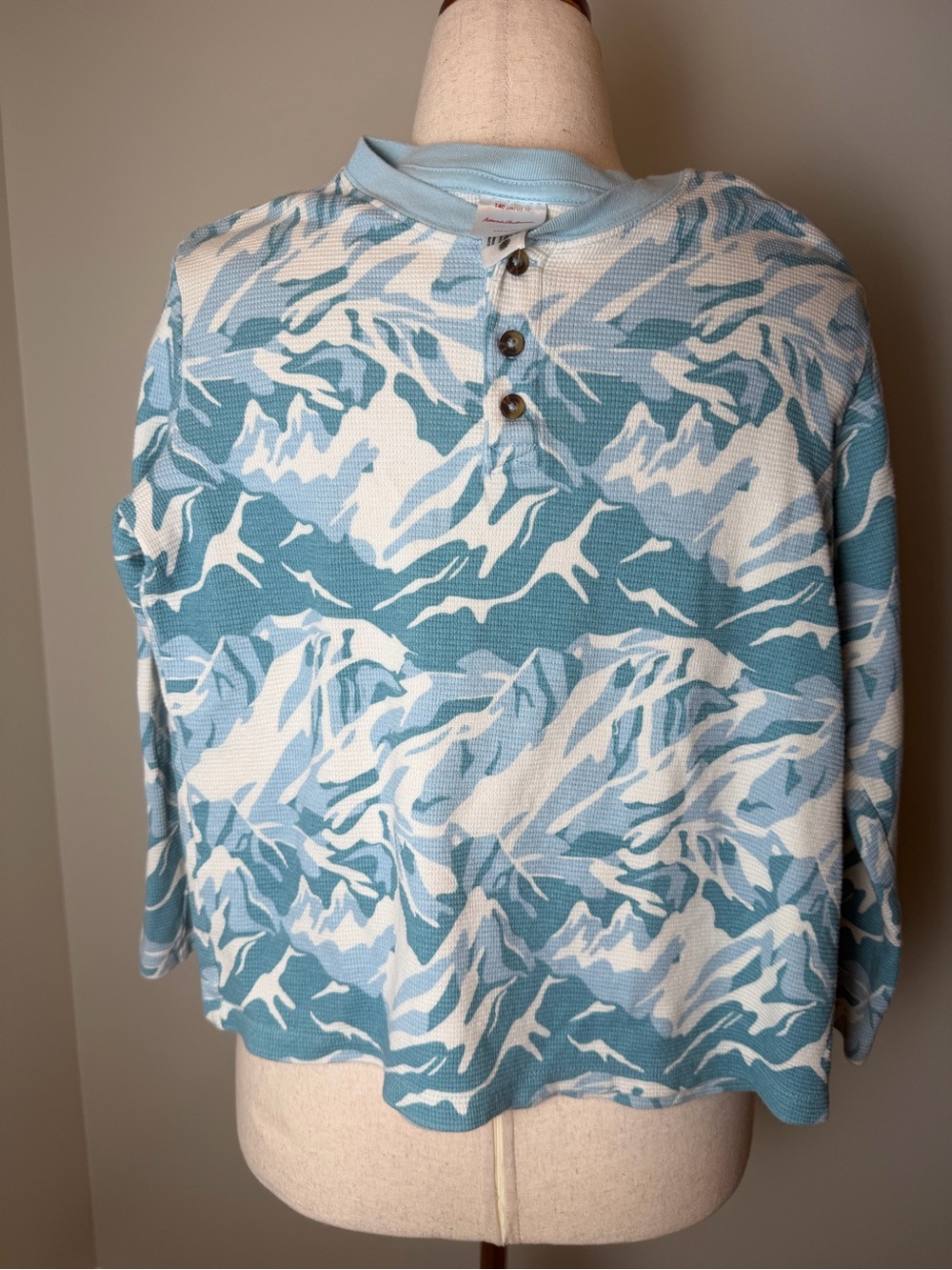 Boys Size 10 Light Blue Patterned Crewneck Henley Top